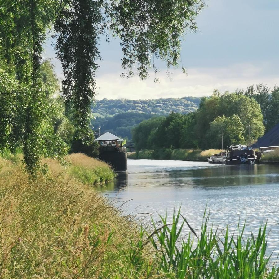 Bateau Entre Lille Et Paris Bed & Breakfast Thourotte Ngoại thất bức ảnh